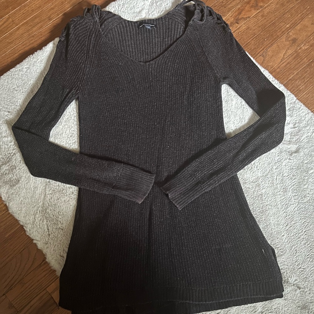 🦅 AEO black sweater